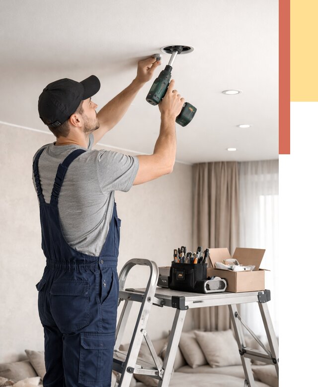 Установка и монтаж точечных светильников в натяжной потолок в Ялте от 1839 руб. | ОТДЕЛОЧНИК-Ялт